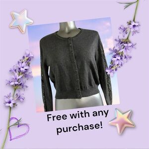 FREE 💎💟Vintage  Lightweight Cardigan With Lace